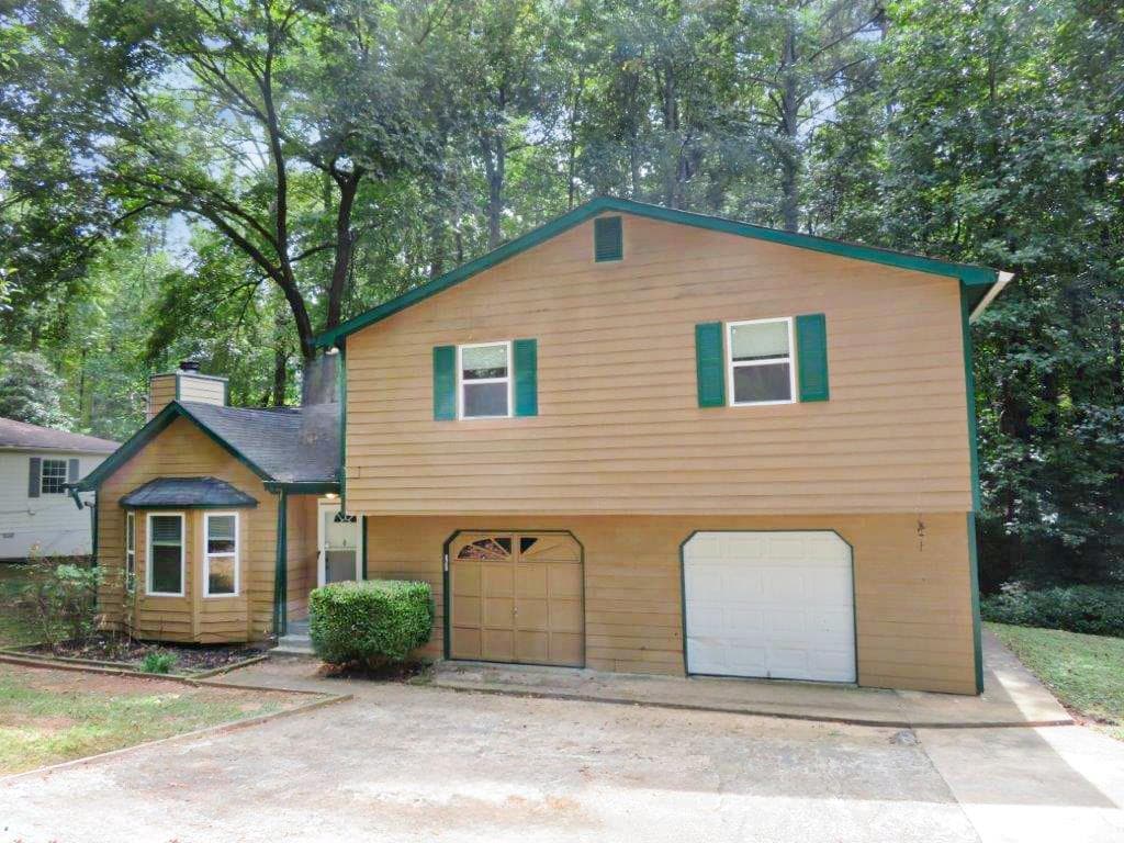 3 bedroom, 2 bathroom, 1,396 sq ft single family residence sold at 403 Smyrna Powder Springs Road, Marietta, GA 30060