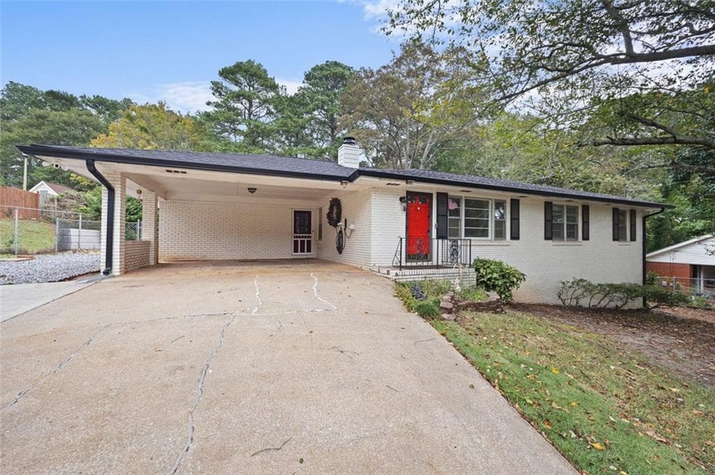 3 bedroom, 3 bathroom, 1,335 sq ft single family residence sold at 4661 S Roberts Drive, Sugar Hill, GA 30518