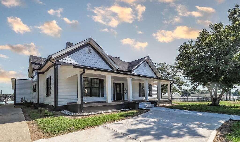3 bedroom, 3 bathroom single family residence sold at 115 Parson Avenue, Bowdon, GA 30108