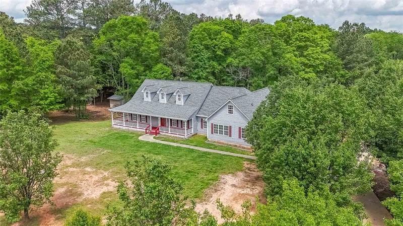 6 bedroom, 4 bathroom single family residence sold at 75 Winn Road, Douglasville, GA 30134