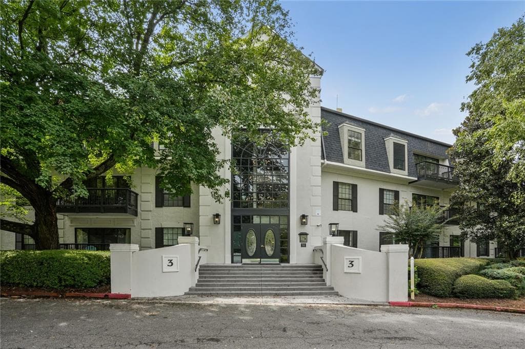 2 bedroom, 2 bathroom, 1,504 sq ft condominium sold at 3106 Pine Heights Drive, Atlanta, GA 30324