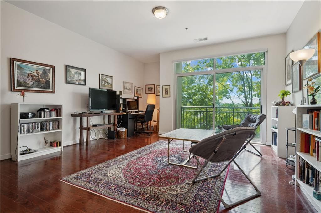 1 bedroom, 2 bathroom, 855 sq ft condominium sold at 711 Cosmopolitan Drive 339, Atlanta, GA 30324