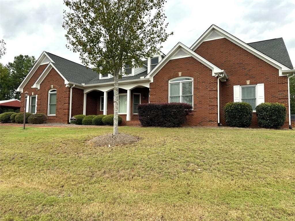 4 bedroom, 3 bathroom single family residence sold at 40 Powell Road, Adairsville, GA 30103
