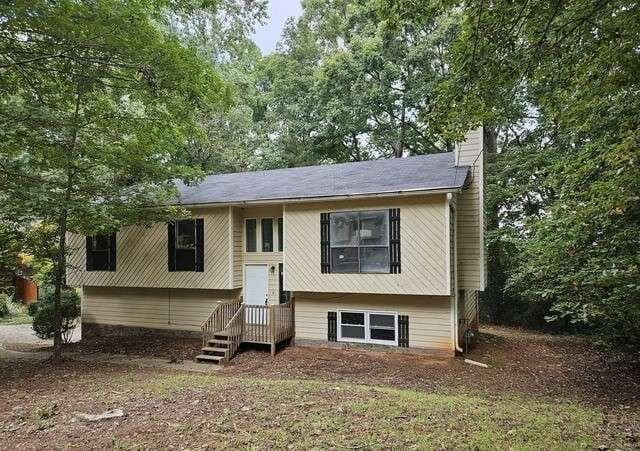 4 bedroom, 3 bathroom, 1,370 sq ft single family residence sold at 5970 Sutton Place, Douglasville, GA 30135