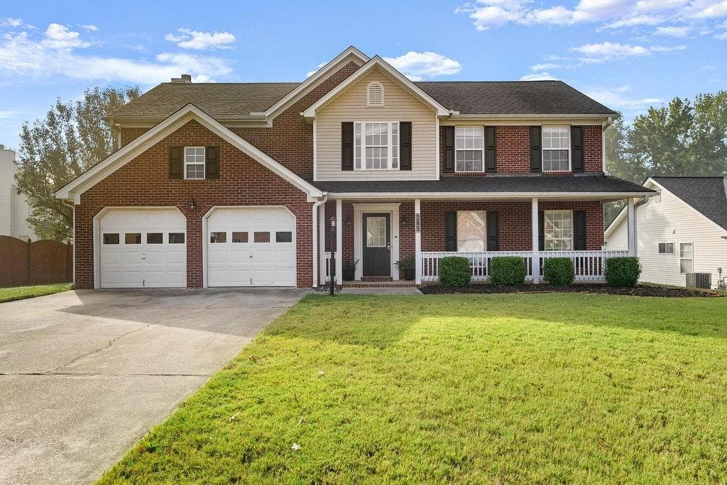 4 bedroom, 3 bathroom, 2,507 sq ft single family residence sold at 285 Dunagan Drive, Lawrenceville, GA 30045