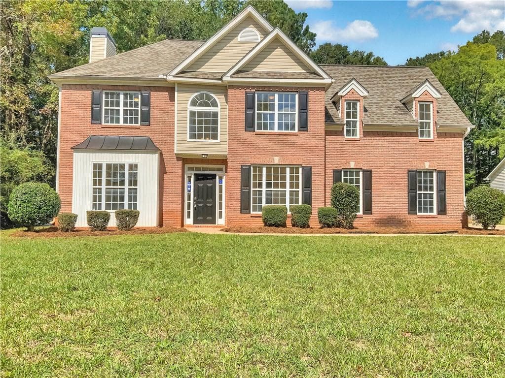4 bedroom, 3 bathroom single family residence sold at 5642 Waldens Farm Drive, Powder Springs, GA 30127