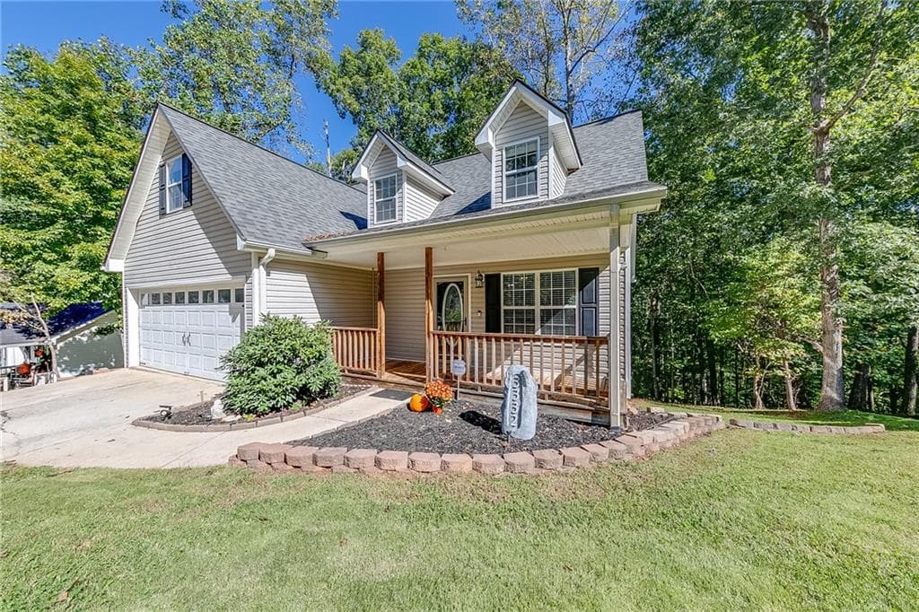 3332 Cove Overlook Drive, Gainesville, GA 30501 — most recent listing photo