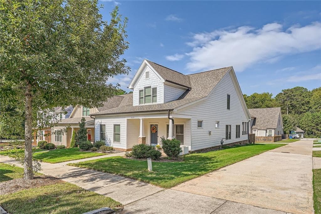 3 bedroom, 3 bathroom single family residence sold at 5121 N Pratt Street, Covington, GA 30014