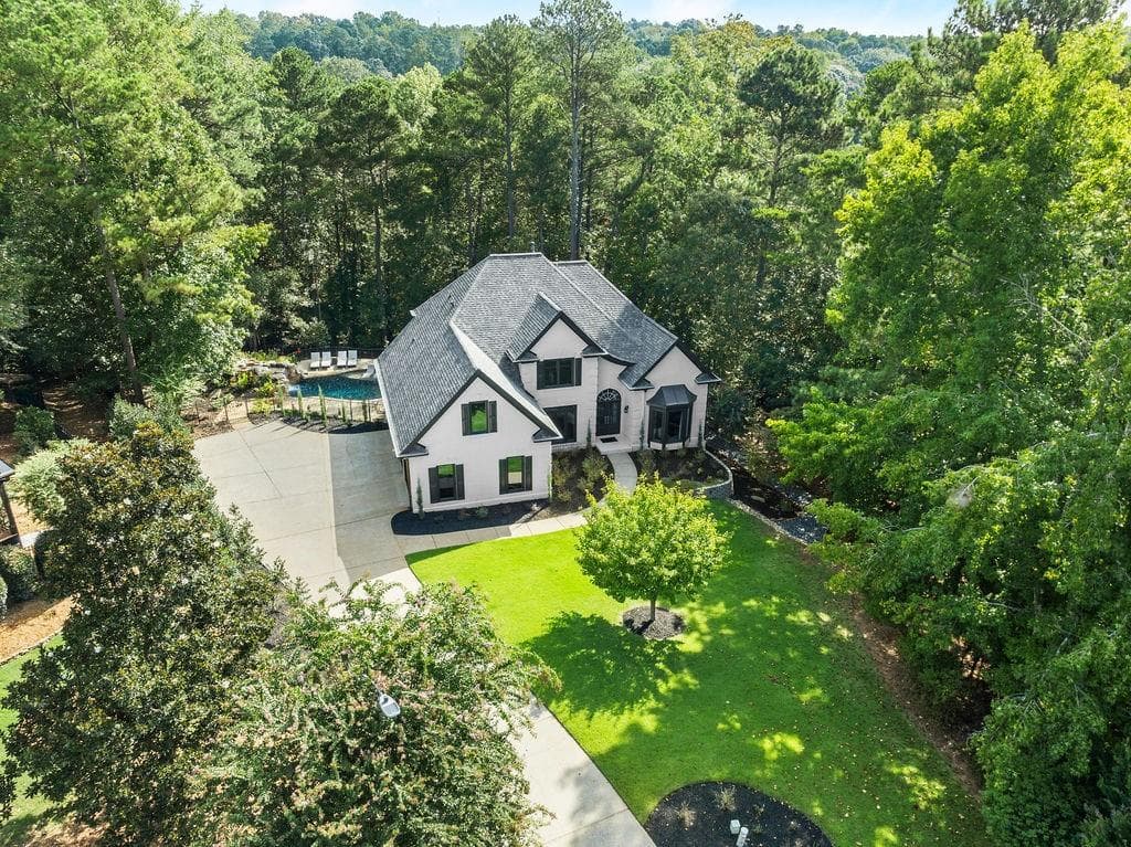 5 bedroom, 5 bathroom, 4,681 sq ft single family residence sold at 513 Lovinggood Court, Woodstock, GA 30189