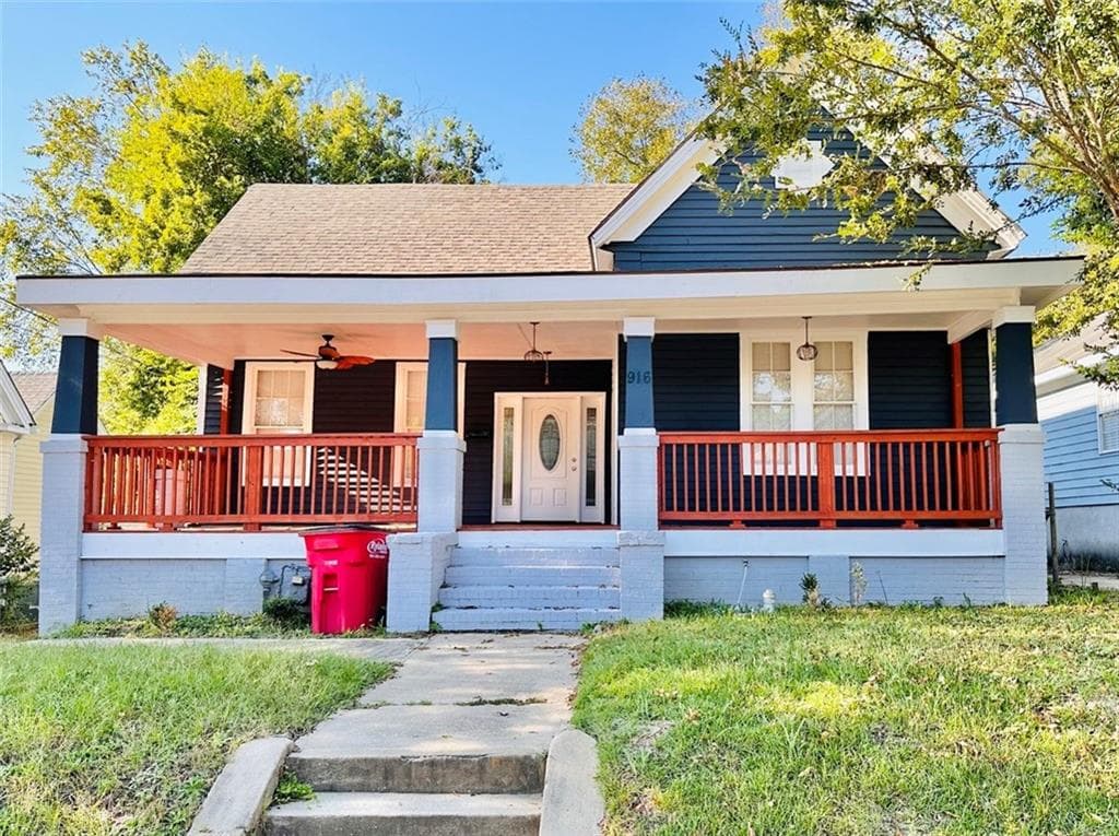 4 bedroom, 2 bathroom single family residence sold at 916 Elm Street, Macon, GA 31201