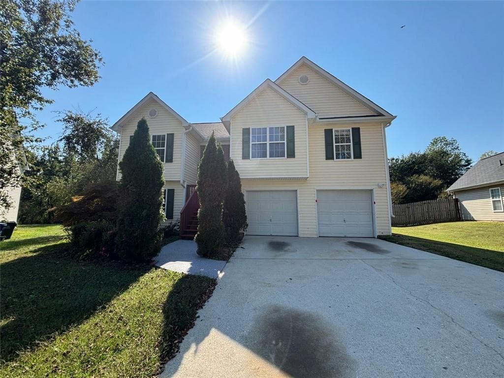 5 bedroom, 3 bathroom, 3,368 sq ft single family residence sold at 4090 BRUSHYMILL Court, Loganville, GA 30052