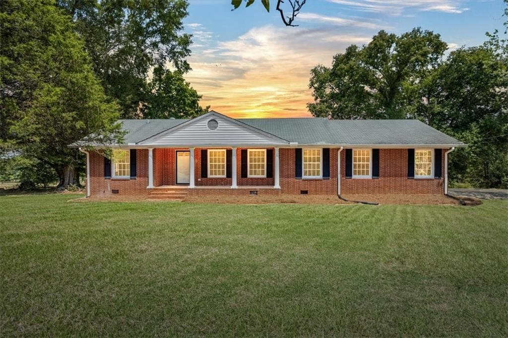 3 bedroom, 2 bathroom single family residence sold at 619 East Lake Road, Mcdonough, GA 30252