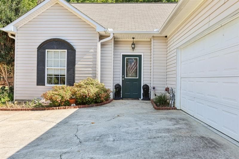 3676 Misty Oak Drive, Flowery Branch, GA 30542 — most recent listing photo