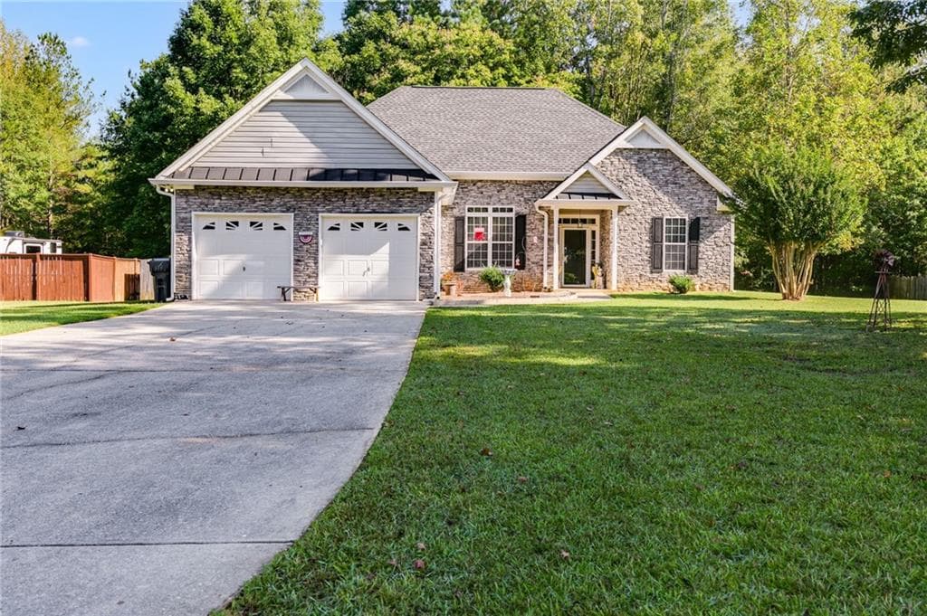 32 RED LEAF Drive, Dallas, GA 30157 — most recent listing photo