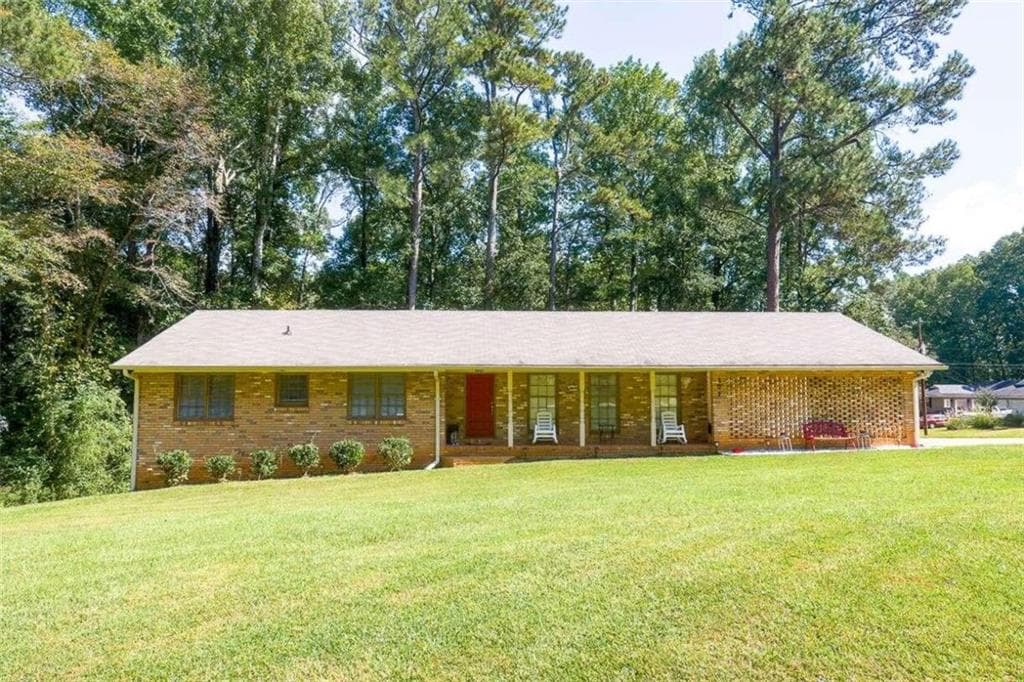 3 bedroom, 2 bathroom single family residence sold at 202 Elizabeth Drive, Monroe, GA 30656