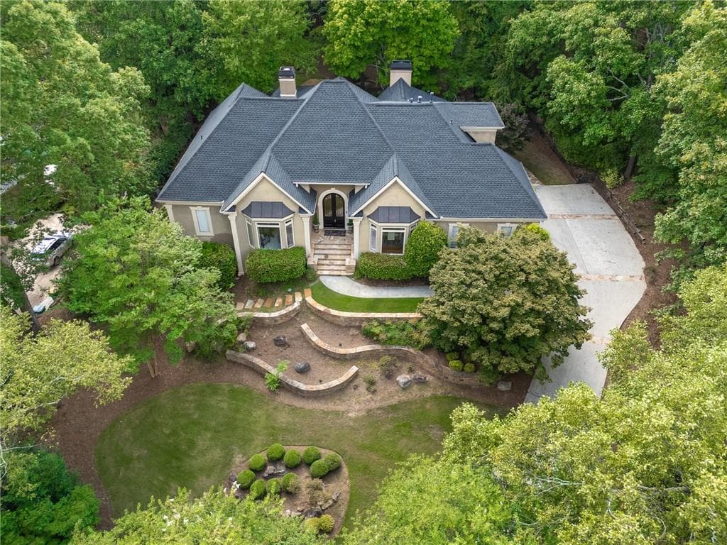 6 bedroom, 5 bathroom, 6,605 sq ft single family residence sold at 820 Buttercup Trace, Alpharetta, GA 30022