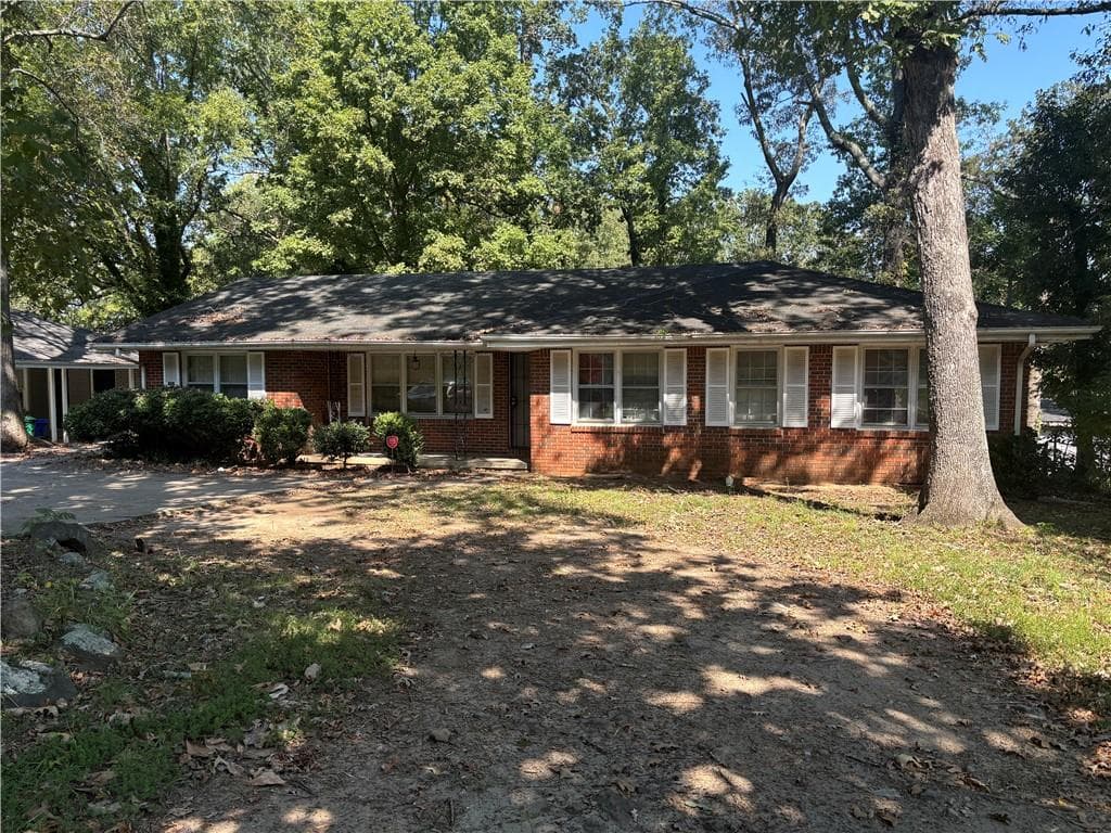 3 bedroom, 2 bathroom single family residence sold at 2132 River Road, Ellenwood, GA 30294