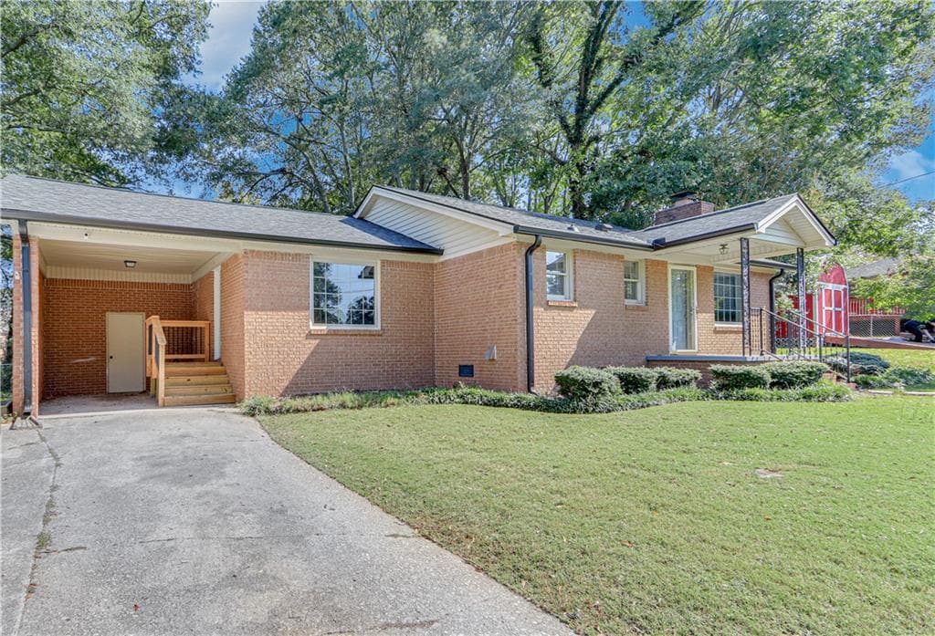3 bedroom, 2 bathroom single family residence sold at 1120 Piedmont Place, Gainesville, GA 30501