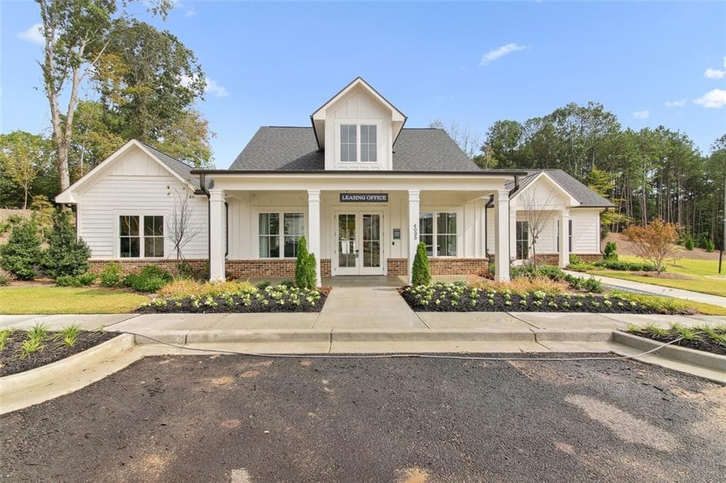 3 bedroom, 3 bathroom, 1,475 sq ft townhouse for rent at 4005 Sunfish Lane Plan A-ALT, Flowery Branch, GA 30542 for $2,031 a month — photo 2