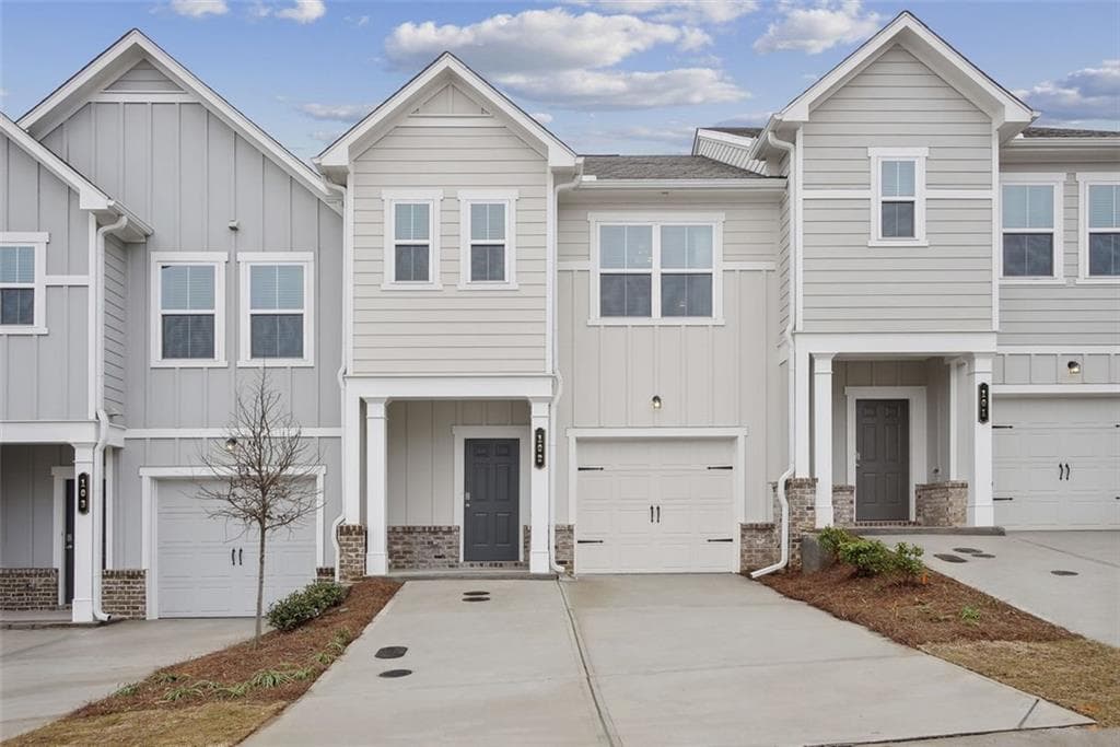 3 bedroom, 3 bathroom, 1,475 sq ft townhouse for rent at 4005 Sunfish Lane Plan A, Flowery Branch, GA 30542 for $2,007 a month