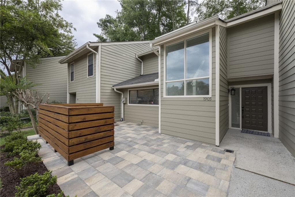 2 bedroom, 3 bathroom, 1,386 sq ft condominium sold at 1905 Variations Drive, Atlanta, GA 30329