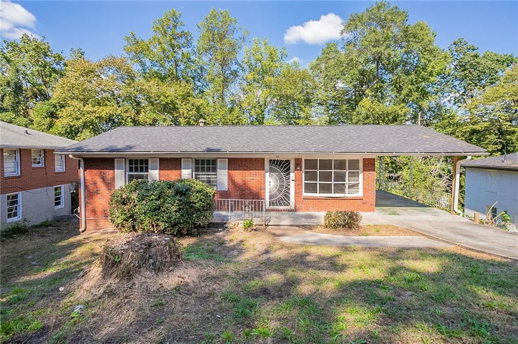 3 bedroom, 2 bathroom single family residence sold at 182 Arcadia Circle, Atlanta, GA 30314