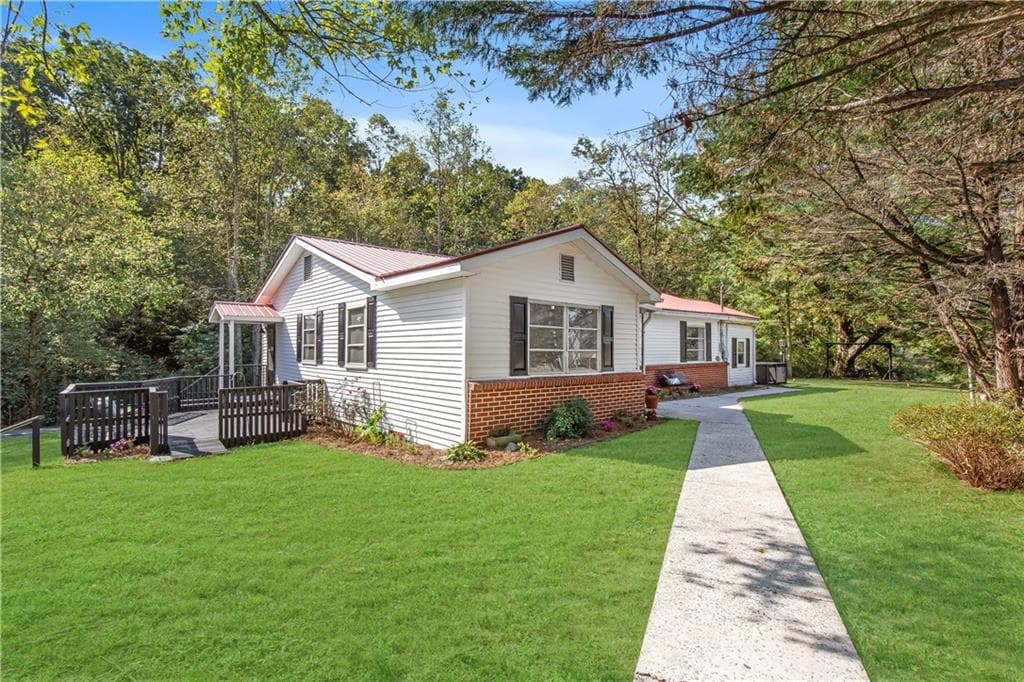 8555 Fairmount Highway, Fairmount, GA 30139 — most recent listing photo