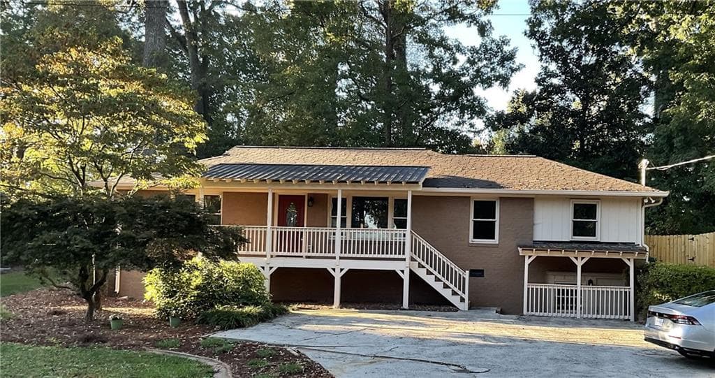 3 bedroom, 2 bathroom, 1,758 sq ft single family residence sold at 810 Powder Springs Street, Smyrna, GA 30080