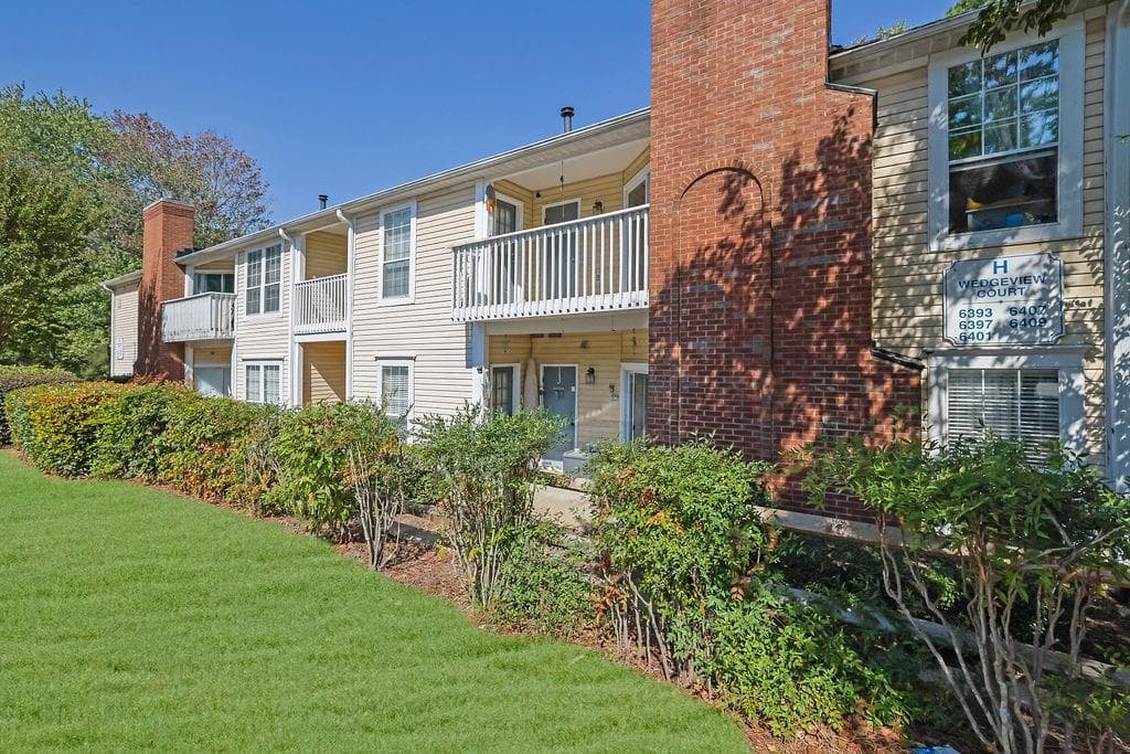 2 bedroom, 2 bathroom, 1,031 sq ft condominium sold at 6397 Wedgeview Court, Tucker, GA 30084