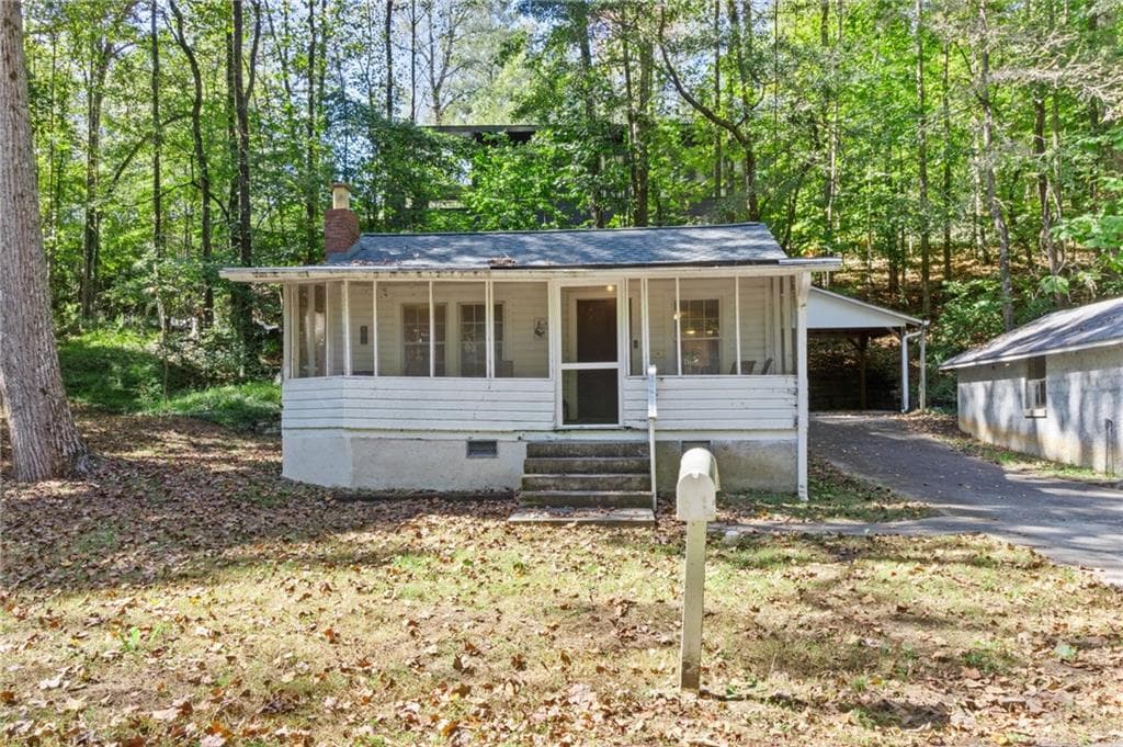1 bedroom, 1 bathroom single family residence sold at 137 Beech Street, Roswell, GA 30075