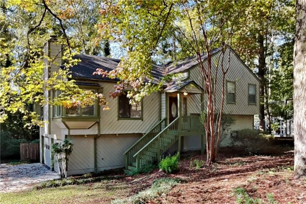 4 bedroom, 3 bathroom, 1,919 sq ft single family residence sold at 1744 Christie Drive, Marietta, GA 30066