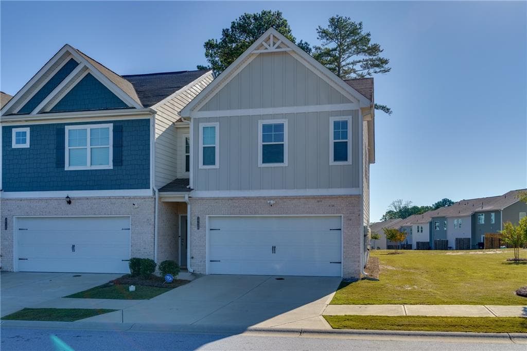1726 Hillview Lane, Lithonia, GA 30058 — most recent listing photo