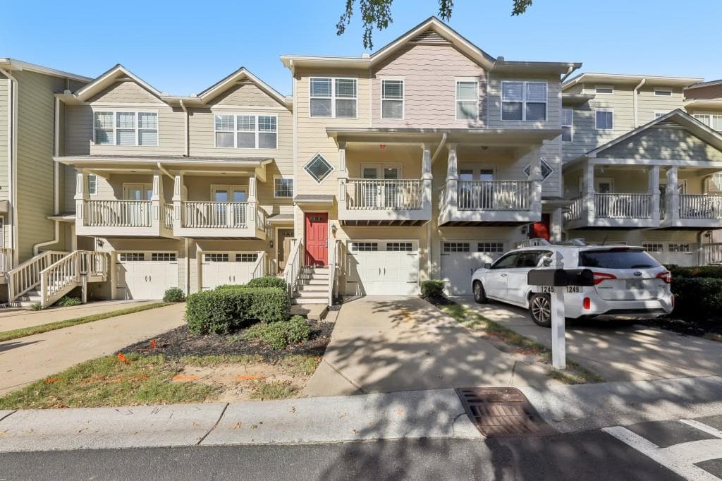 3 bedroom, 4 bathroom, 1,326 sq ft townhouse sold at 1245 Liberty Parkway 1245, Atlanta, GA 30318