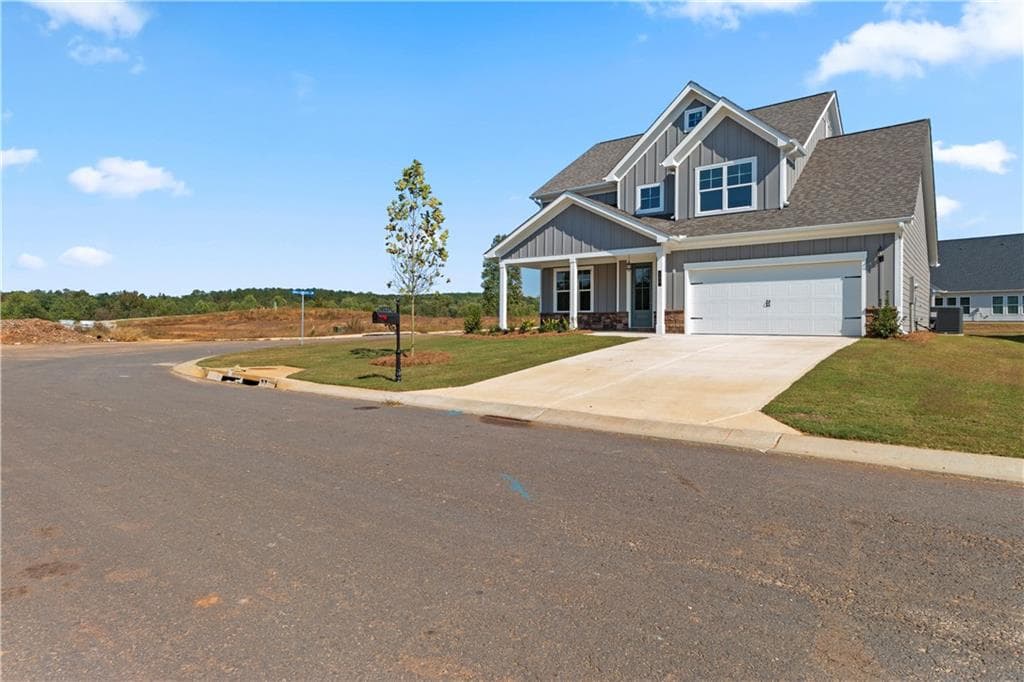 4 bedroom, 4 bathroom single family residence sold at 160 Applewood Way, Homer, GA 30547