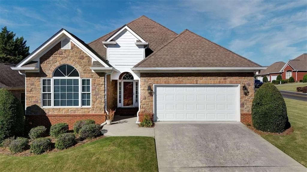3 bedroom, 2 bathroom single family residence sold at 110 Lenox Road, Calhoun, GA 30701