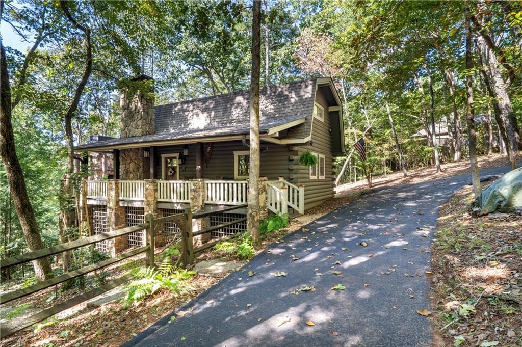 3 bedroom, 3 bathroom, 2,109 sq ft single family residence sold at 287 Shetland Trace, Big Canoe, GA 30143