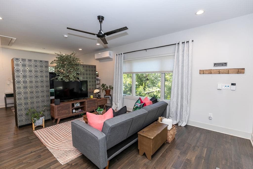 1 bedroom, 1 bathroom apartment for rent at 1084 Sanders Avenue B, Atlanta, GA 30316 for $2,650 a month — photo 4