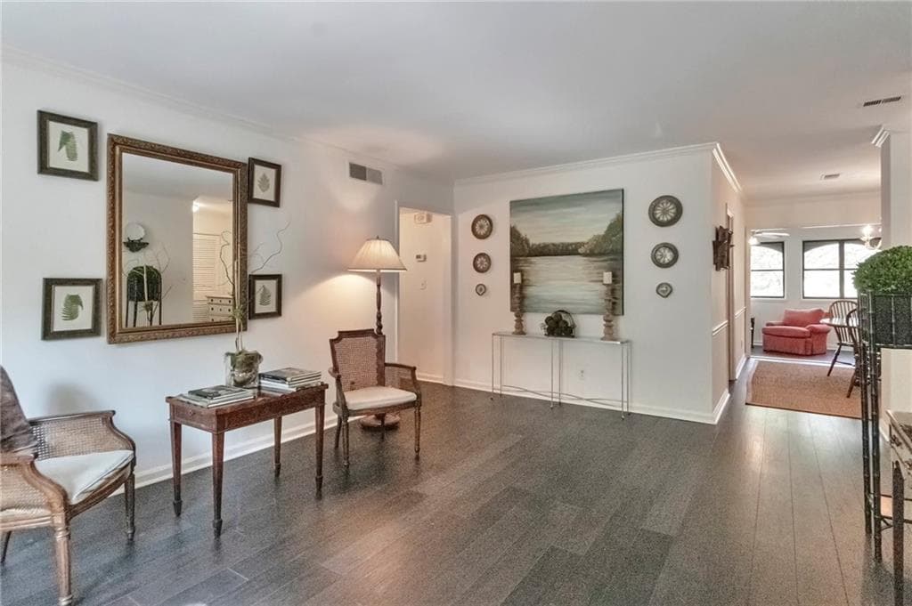 2 bedroom, 2 bathroom, 1,163 sq ft condominium sold at 62 Lamsden Lane, Atlanta, GA 30327