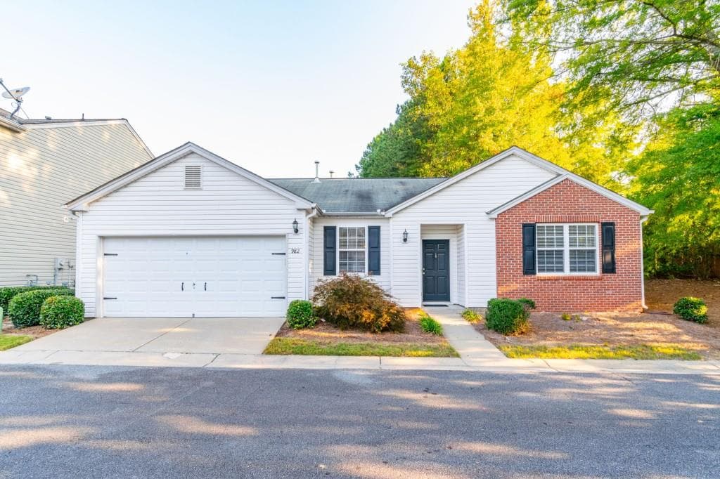 2 bedroom, 2 bathroom, 1,222 sq ft single family residence sold at 982 Windcroft Circle, Acworth, GA 30101