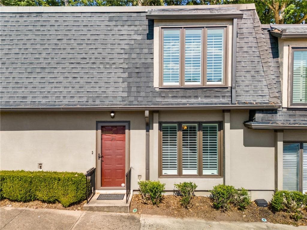 2 bedroom, 3 bathroom, 1,588 sq ft townhouse sold at 21 Ivy Gates, Atlanta, GA 30342