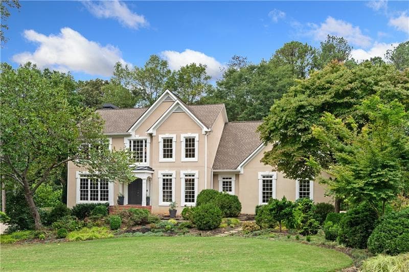 4 bedroom, 4 bathroom, 4,644 sq ft single family residence sold at 3990 Inverness Xing, Roswell, GA 30075