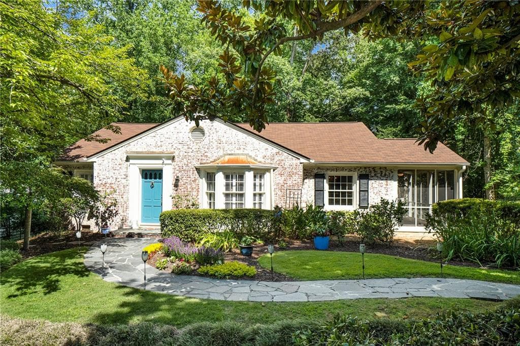 4 bedroom, 4 bathroom, 3,230 sq ft single family residence sold at 3815 Peachtree Dunwoody Road, Atlanta, GA 30342