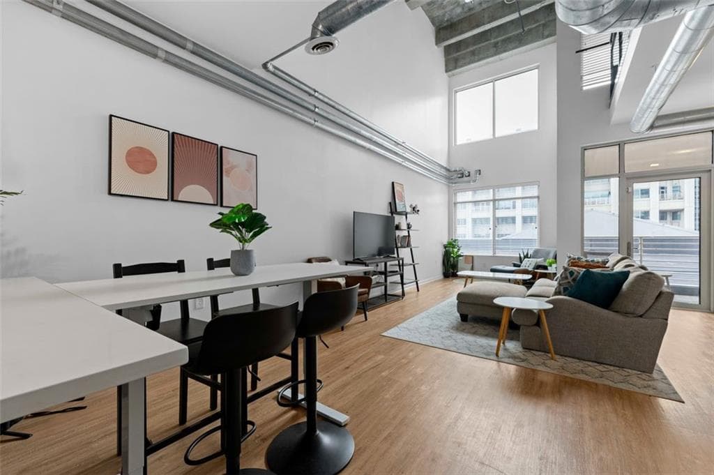 2 bedroom, 2 bathroom condominium sold at 260 18TH Street 10225, Atlanta, GA 30363