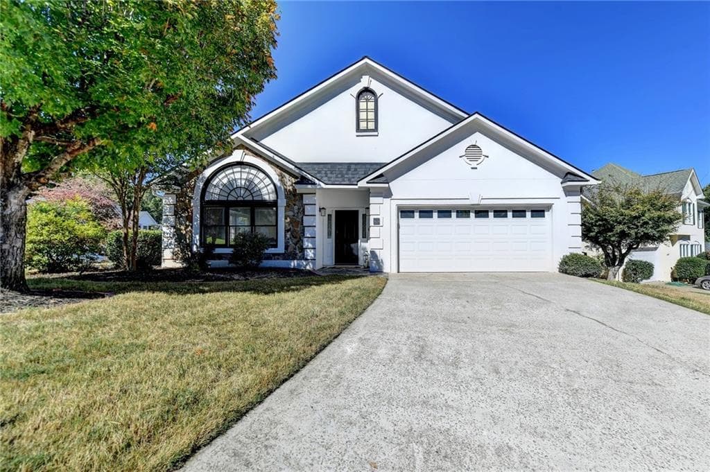 325 Medridge Drive, Johns Creek, GA 30022 — most recent listing photo