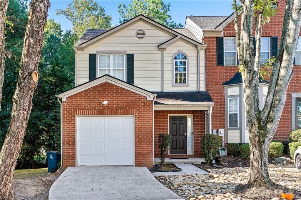 2 bedroom, 3 bathroom, 1,332 sq ft townhouse sold at 2574 Summit Cove Drive, Duluth, GA 30097
