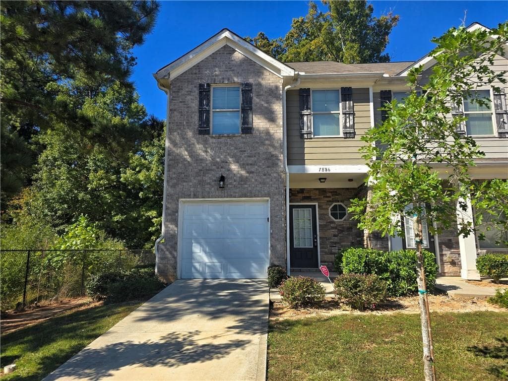 3 bedroom, 3 bathroom townhouse sold at 1886 Old Dogwood, Jonesboro, GA 30238