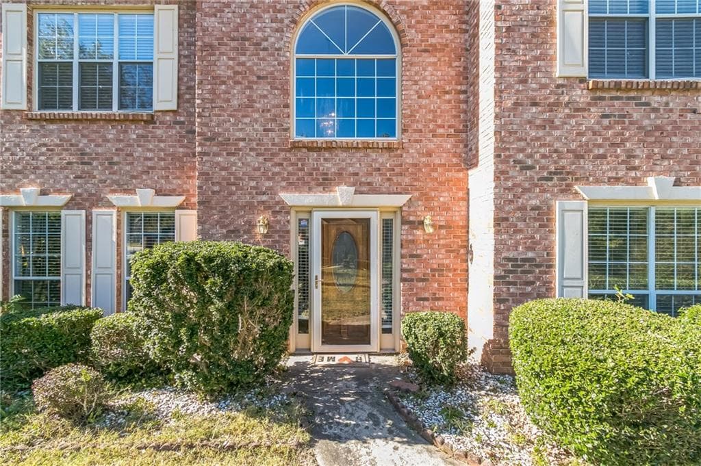 5 bedroom, 3 bathroom, 2,141 sq ft single family residence sold at 4337 Smithson Creek Drive, Ellenwood, GA 30294