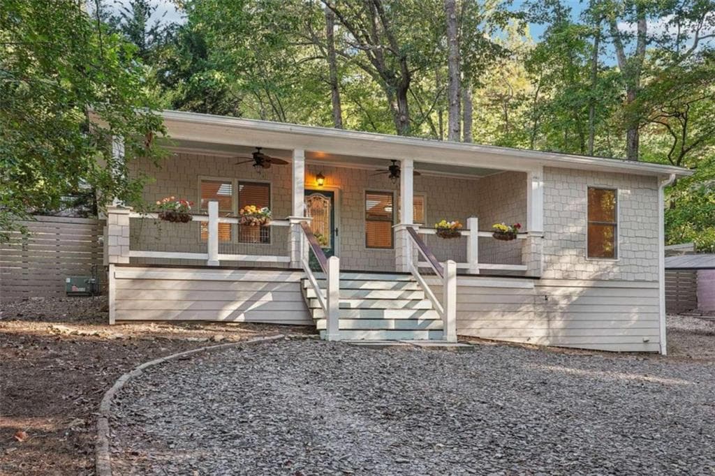 2 bedroom, 2 bathroom single family residence sold at 109 Robin Drive, Roswell, GA 30075