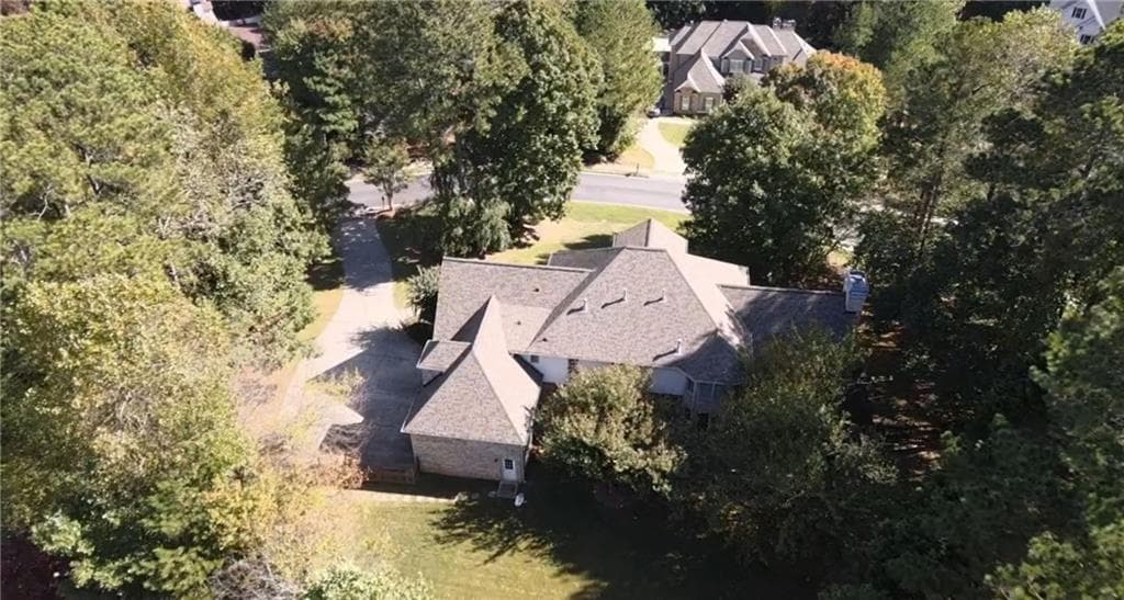 7 bedroom, 8 bathroom, 9,338 sq ft single family residence under contract at 5335 Saville Drive, Acworth, GA 30101 — photo 2