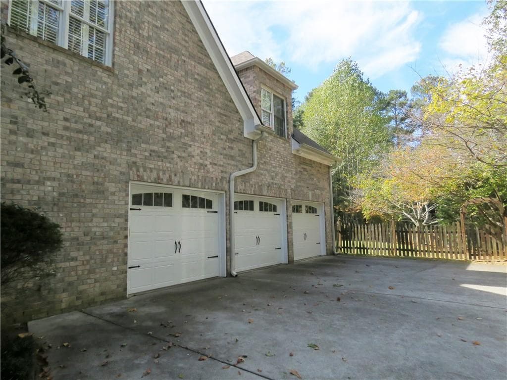 7 bedroom, 8 bathroom, 9,338 sq ft single family residence under contract at 5335 Saville Drive, Acworth, GA 30101 — photo 8